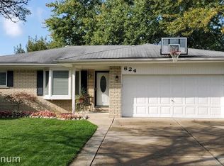 624 Buckingham Rd, Canton, MI 48188