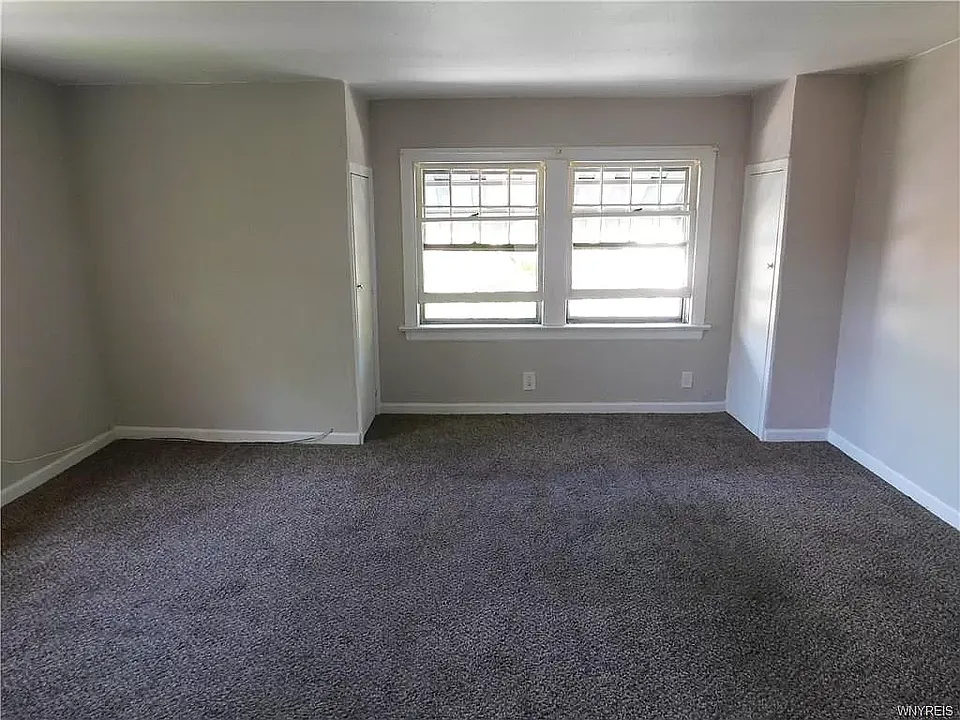 395 Davey St