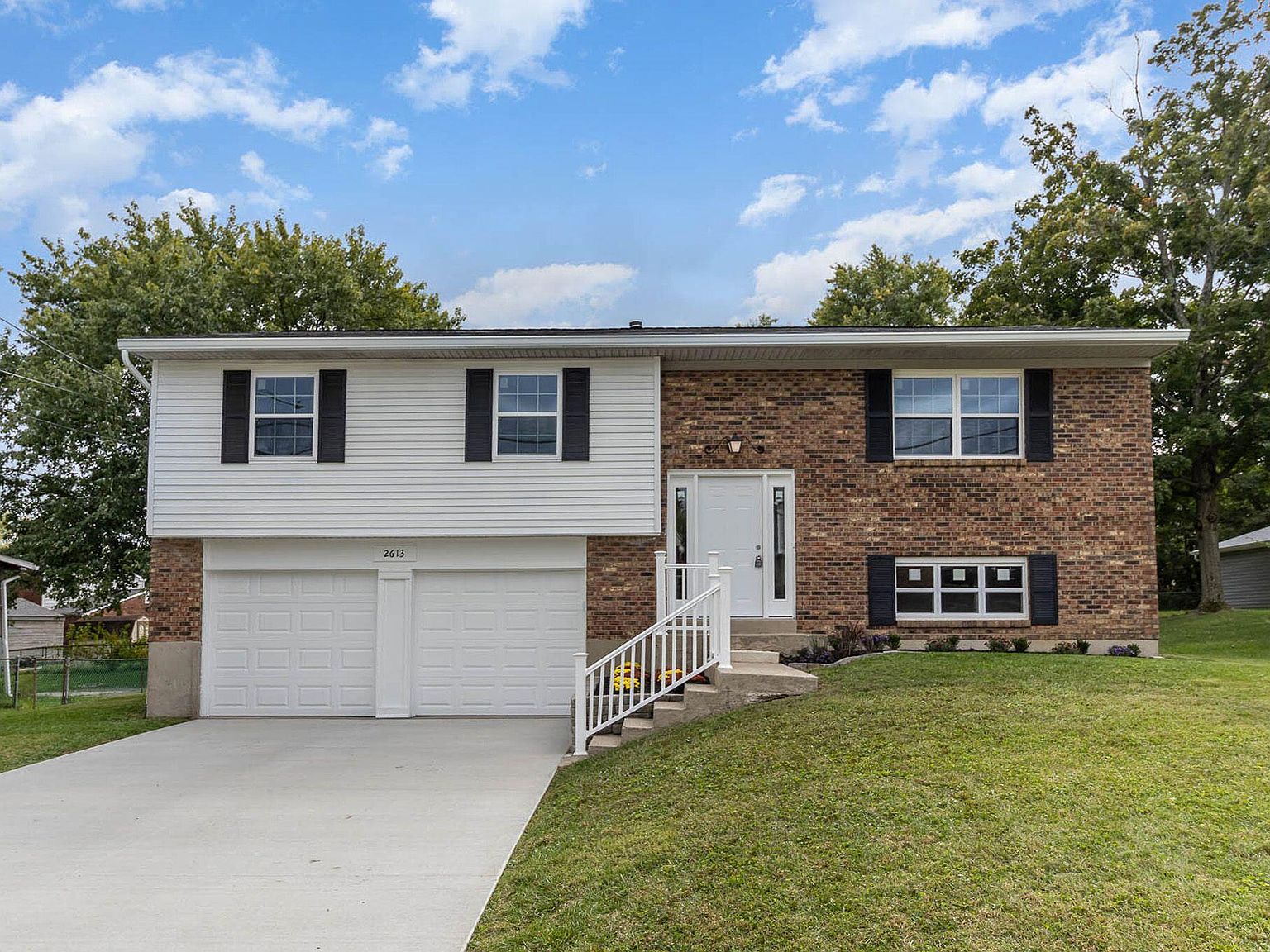2613 Amsterdam Rd, Villa Hills, KY 41017 Zillow