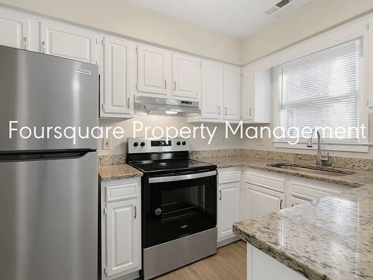 1105 Timber Dr — Photo 15