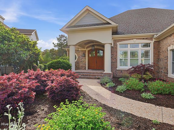 3rd image of 3023 Baycrest Drive
