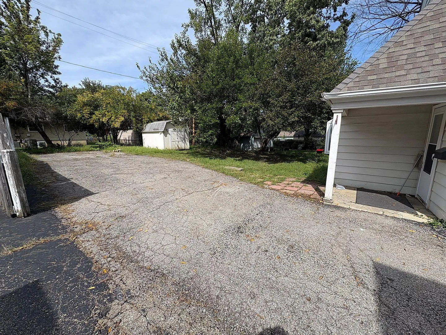 663 Eastmoor Blvd — Photo 2