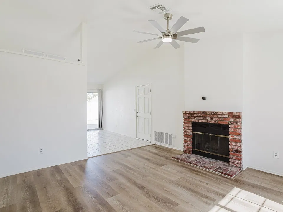 203 Linda Ct