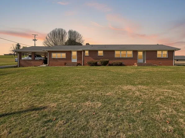 42 Hurt Ave, Lebanon, VA 24266