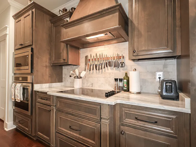 410 Stonegate Trl — Photo 8