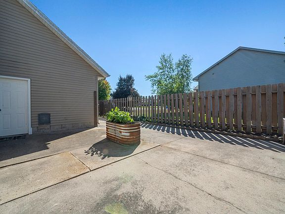 4th image of 101 Glenn Rd NW