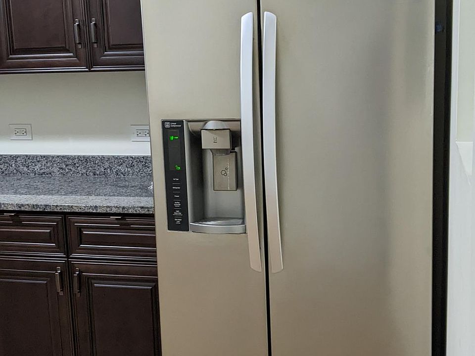 2nd image of 3012 N Washtenaw Ave #2