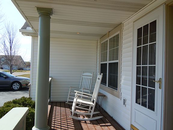 Relax on the front porch!