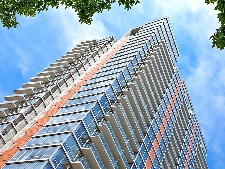 Originally developed as a condominium building, our large 1- and 2-bedroom rental residences feature spacious layouts, stainless steel appliances, and sweeping balconies.