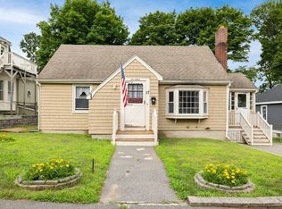 17 Duncklee Ave, Stoneham, MA 02180