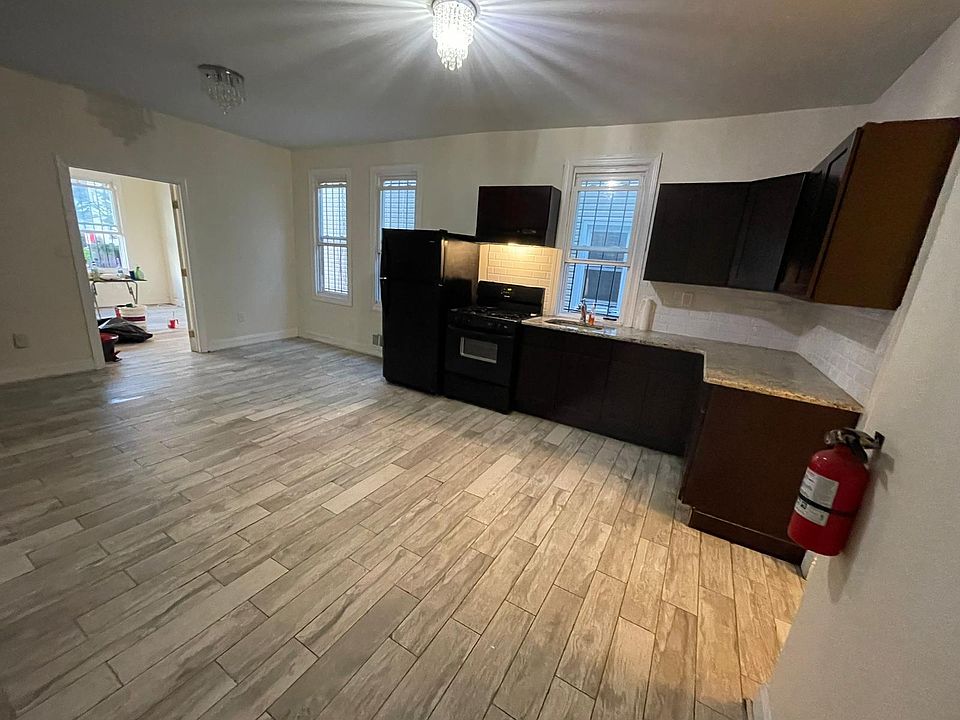 1st image of 214 Columbia Ave APT 1