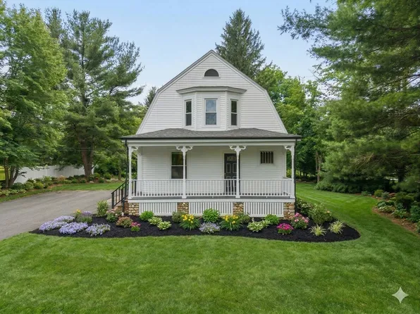 608 Plymouth St, Whitman, MA 02382