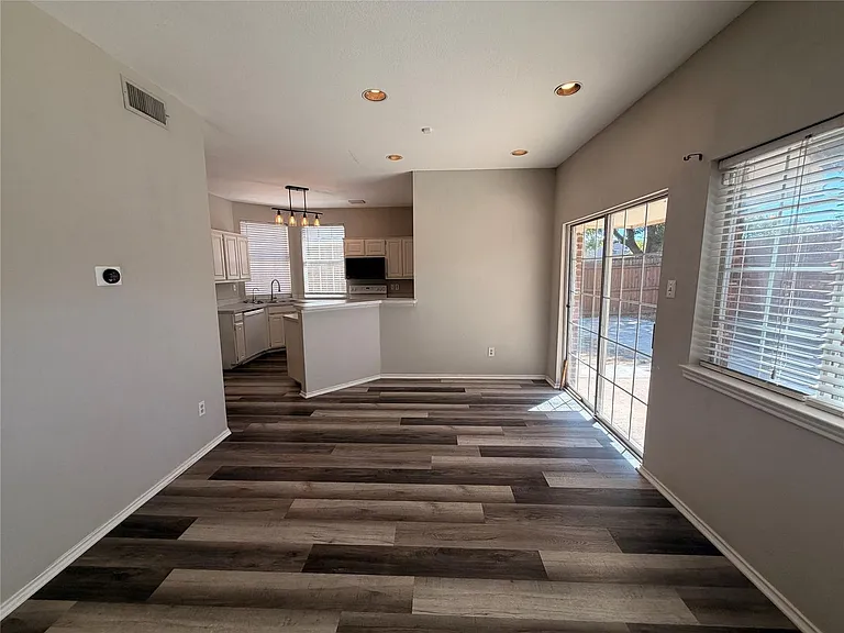342 Arbor Ct — Photo 10