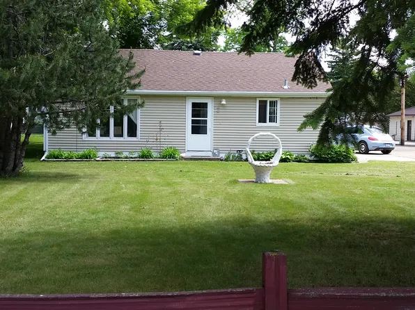 7 3rd St NW, Dilworth, MN 56529