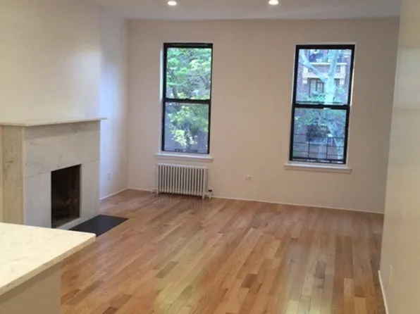 98 Lafayette Ave, Brooklyn, NY 11217