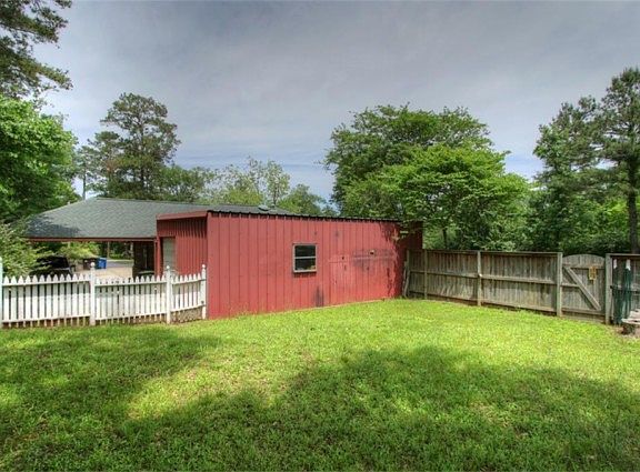 4th image of 1622 Southern Oaks Dr
