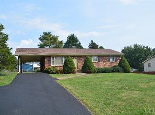 18 Levonne St, Altavista, VA 24517