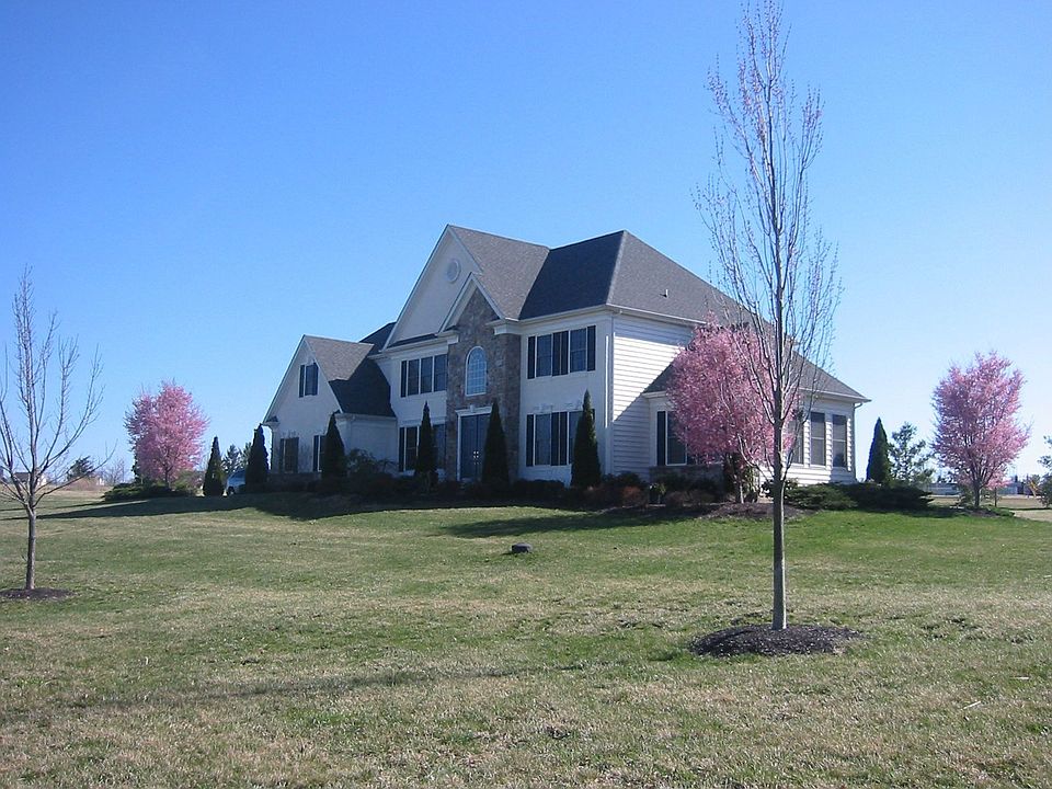 2nd image of 718 Haycock View Dr