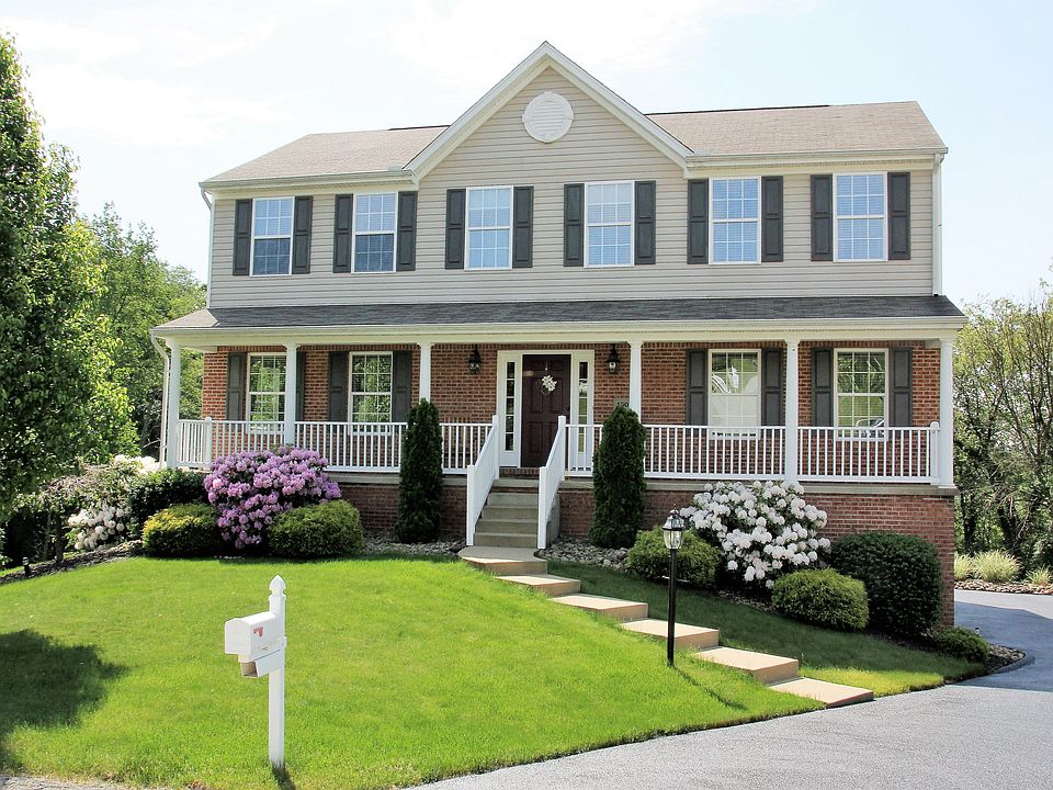 1st image of 150 Winslow Ct