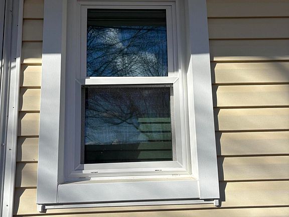 4th image of 303 Highland Ave