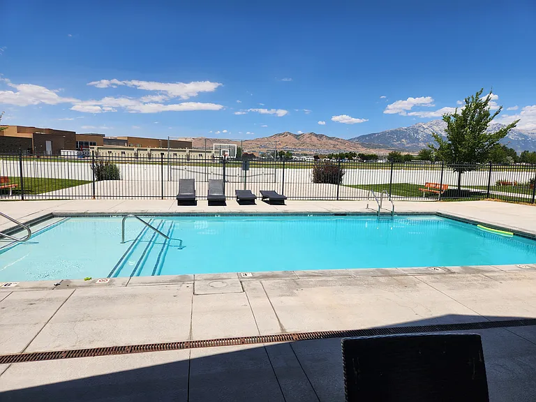 HOA pool