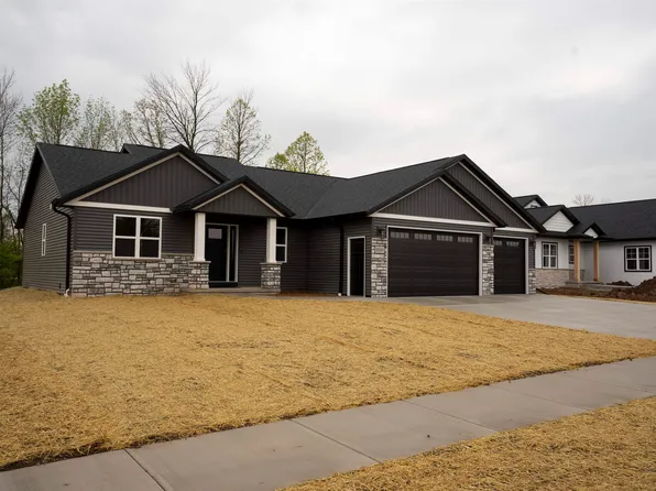 2525 S Stellita Cir, De Pere, WI 54115