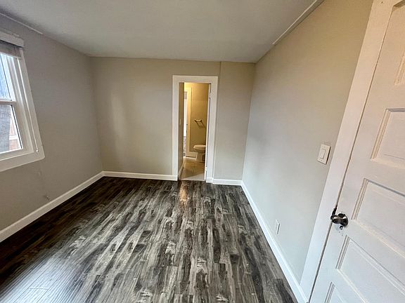 4th image of 1348 N McCadden Pl