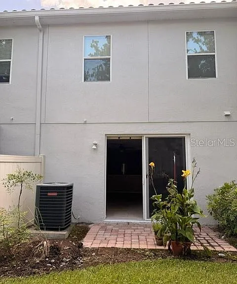 1911 Silverweed Way — Photo 16