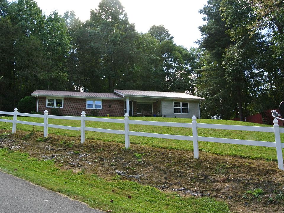 398 LAUREL ST