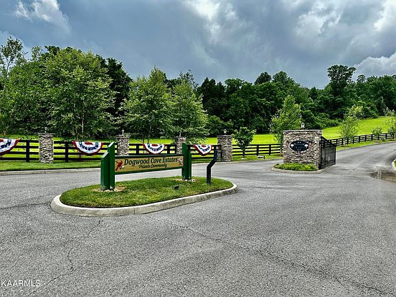 3rd image of Dogwood Cove Dr