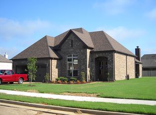 20 Misty Wood Cv, Oakland, TN 38060