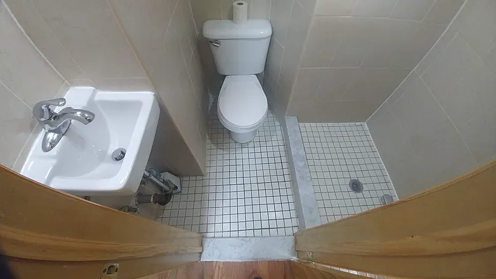 Rented by Downtown Mgt & Realty LLC | media 5