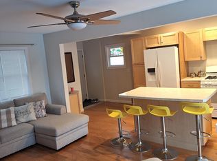 3805 Eastway Dr, Island Lake, IL 60042