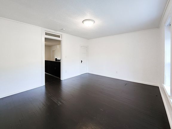 3rd image of 315 E Clark St