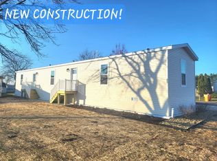 45 Swan Ln, Beecher, IL 60401