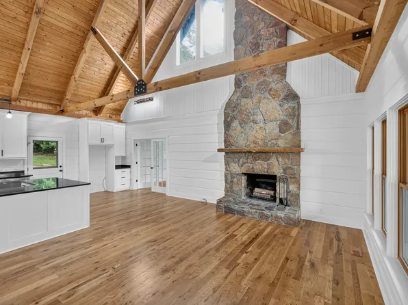 3771 Jimmy Gray Robinson Rd, Williamsport, TN 38487