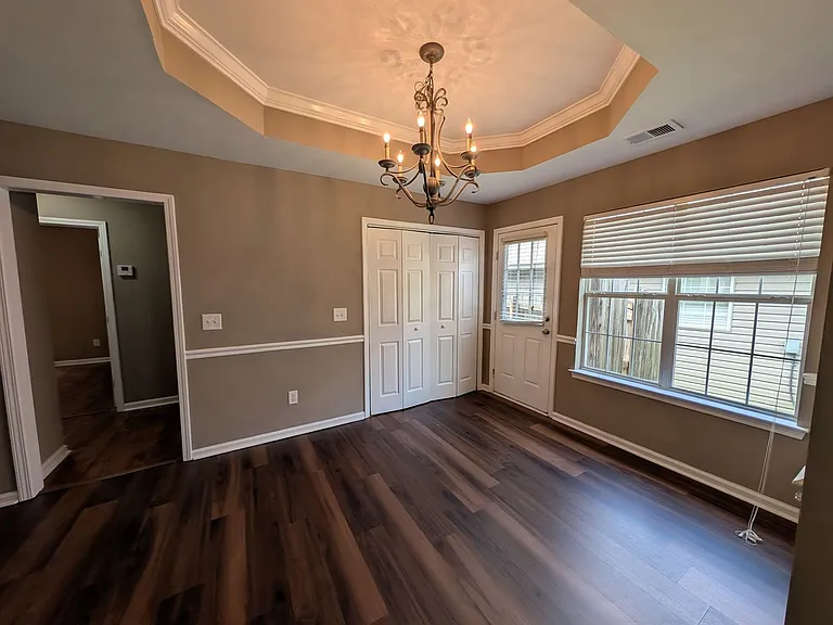 323 Forest Lakes Dr — Photo 3