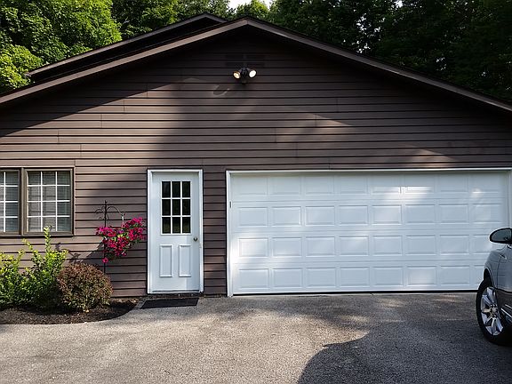 3rd image of 8342 Martingale Ln