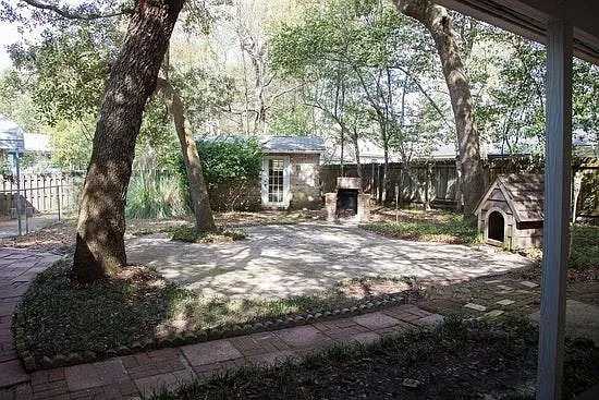 4229 Lancaster Dr — Photo 5
