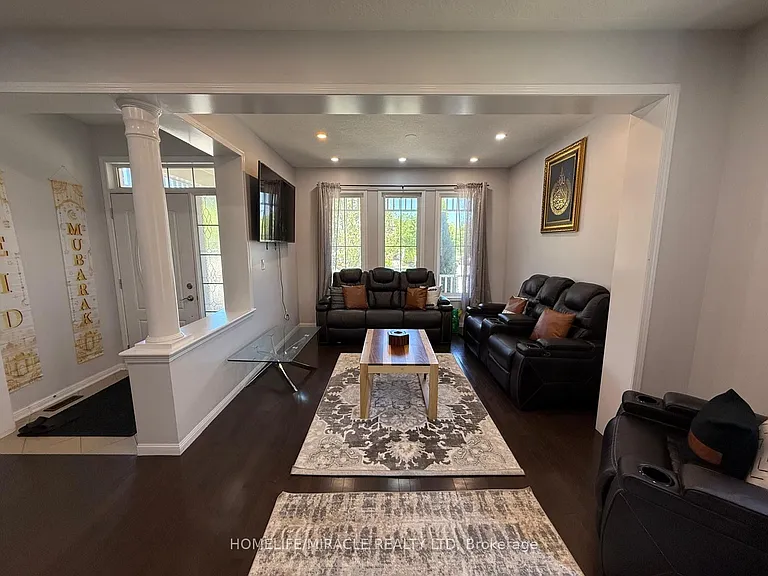 23 Dalton Dr — Photo 2