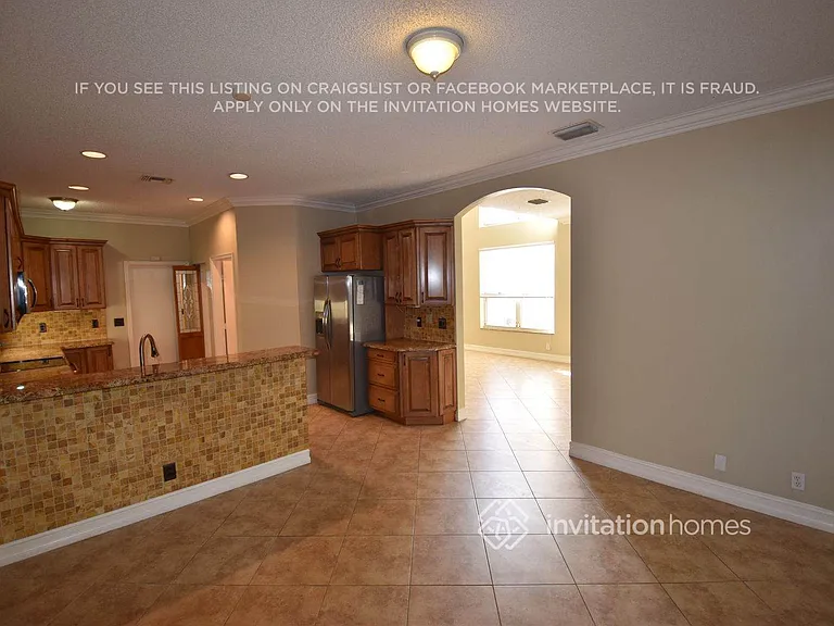7901 Lakewood Cove Ct — Photo 3