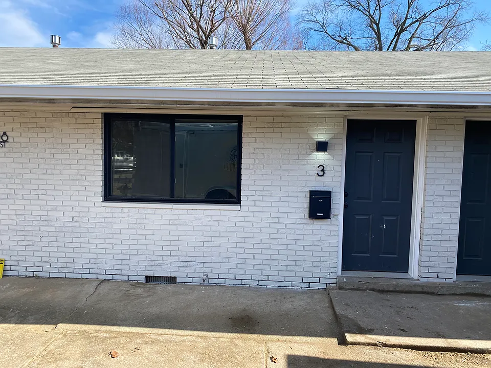 1906 Rhodes St #4