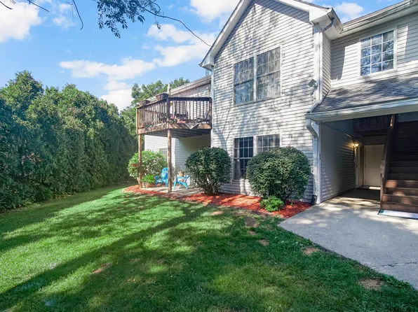 120 Pine Dr Unit A, Chesterton, IN 46304