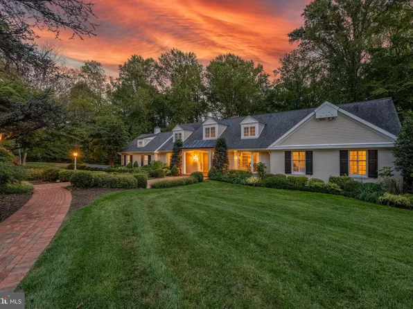 7 Roselawn Ln, Malvern, PA 19355