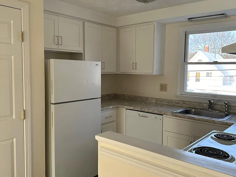 17 Glenwood Ave #23 — Photo 6