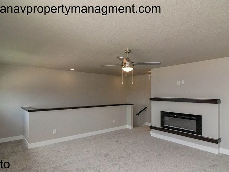 4031 NE 5th St — Photo 2