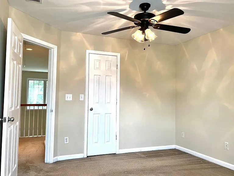 983 Yancey Ct — Photo 22