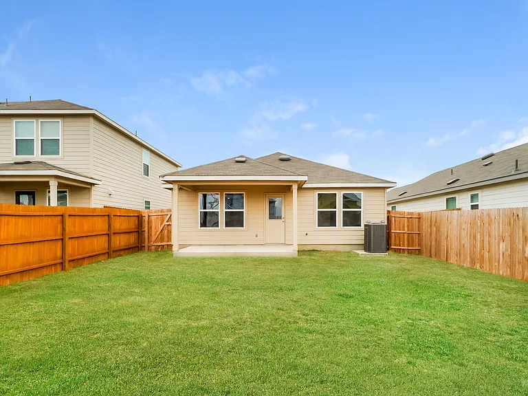 819 Retama Pass — Photo 15