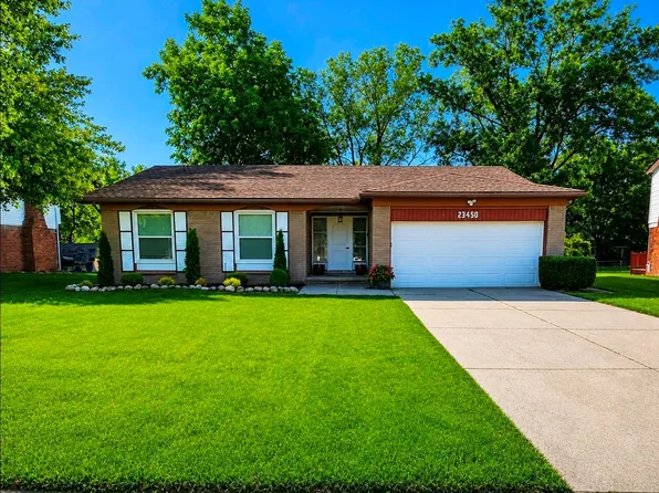 23450 Twining Dr, Southfield, MI 48075