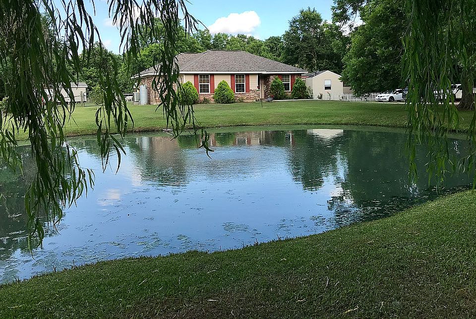 2nd image of 211 County Road 486